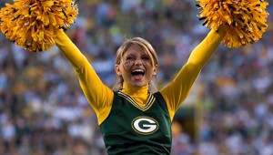 Green_Bay_Packers_Cheerleader_4